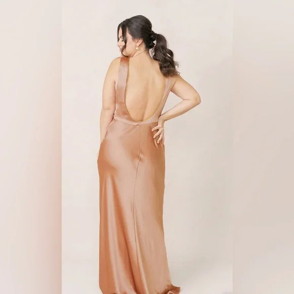 NWT Revelry Satin Floor-Length Formal Gown – Sleek Sage Slip Dress🌿 - Picture 7 of 9